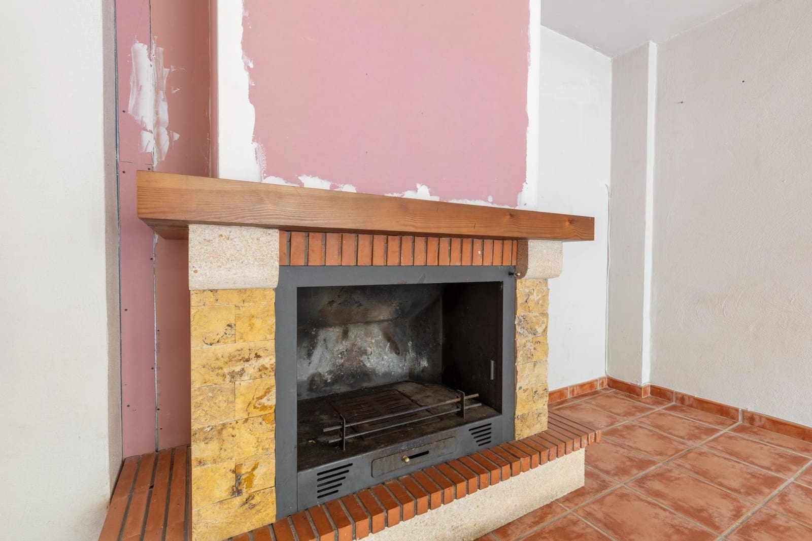 3 camera da letto Villetta a Schiera in vendita in Ambroz con garage - 221.000 € (Rif: 9656300)