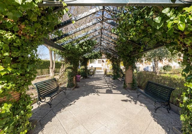 2 chambre Villa/Maison Mitoyenne à vendre à Monachil avec piscine garage - 165 000 € (Ref: 9659651)