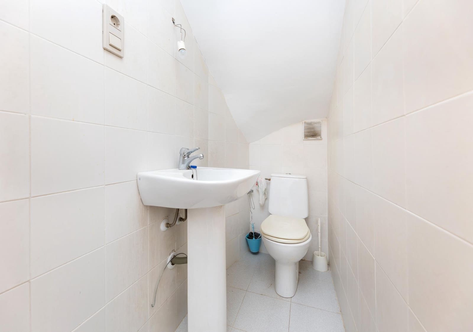 2 chambre Villa/Maison Mitoyenne à vendre à Monachil avec piscine garage - 165 000 € (Ref: 9659651)