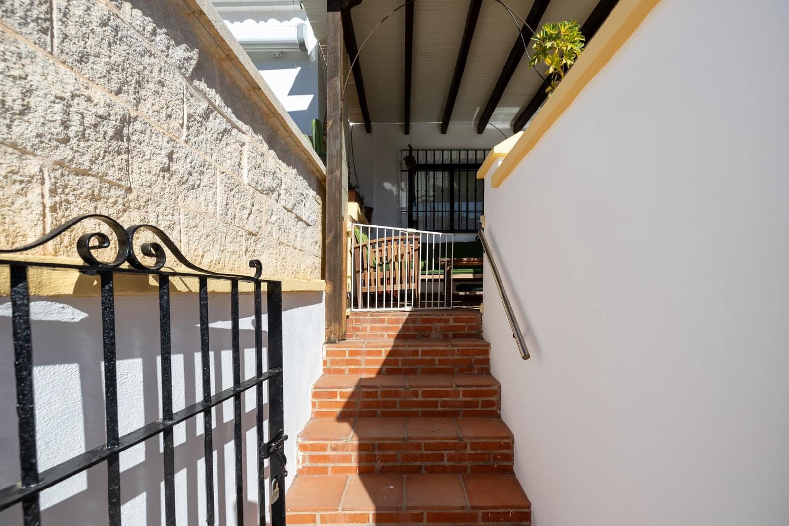 8 chambre Villa/Maison Semi-Mitoyenne à vendre à Calahonda - 480 000 € (Ref: 9659653)