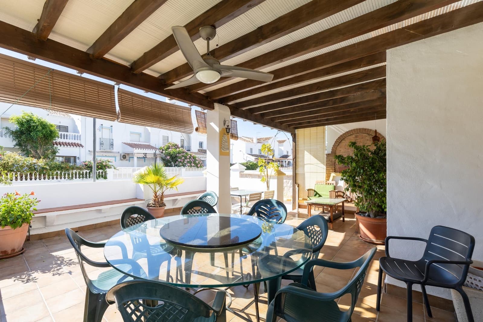 8 chambre Villa/Maison Semi-Mitoyenne à vendre à Calahonda - 480 000 € (Ref: 9659653)