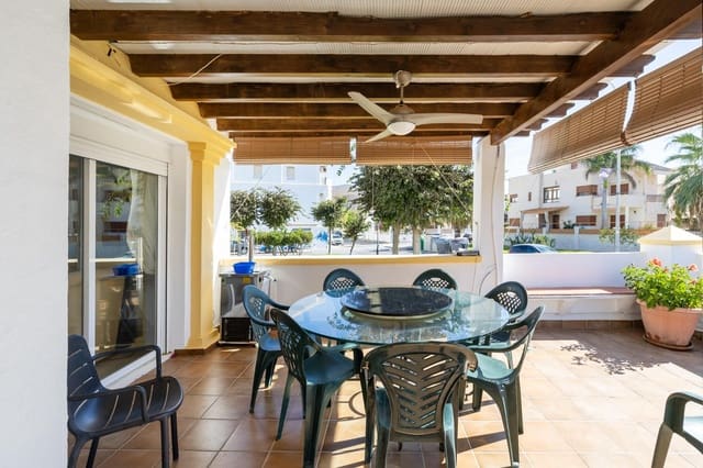 8 chambre Villa/Maison Semi-Mitoyenne à vendre à Calahonda, Motril - 480 000 € (Ref: 9659653)