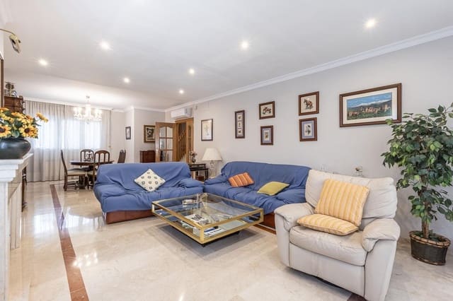 6 Zimmer Doppelhaus zu verkaufen in Granada Stadt mit Pool - 995.000 € (Ref: 9659654)