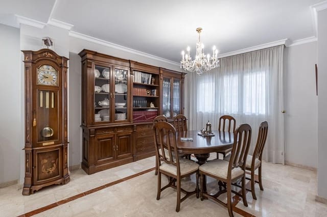 6 Zimmer Doppelhaus zu verkaufen in Granada Stadt mit Pool - 995.000 € (Ref: 9659654)