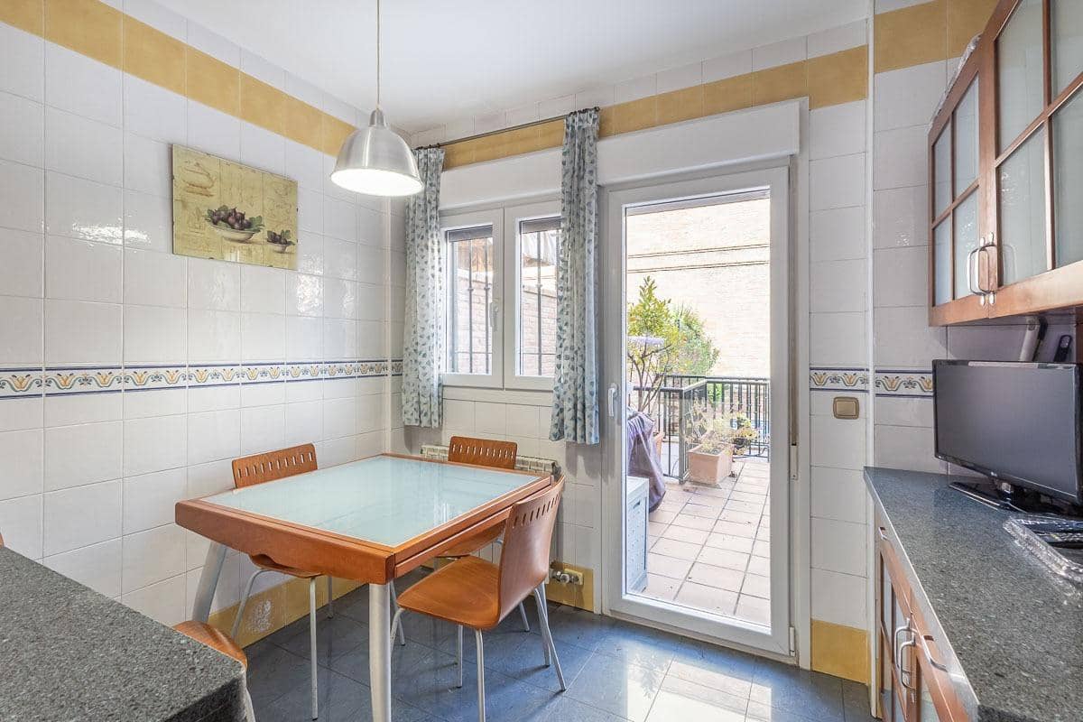 6 Zimmer Doppelhaus zu verkaufen in Granada Stadt mit Pool - 995.000 € (Ref: 9659654)