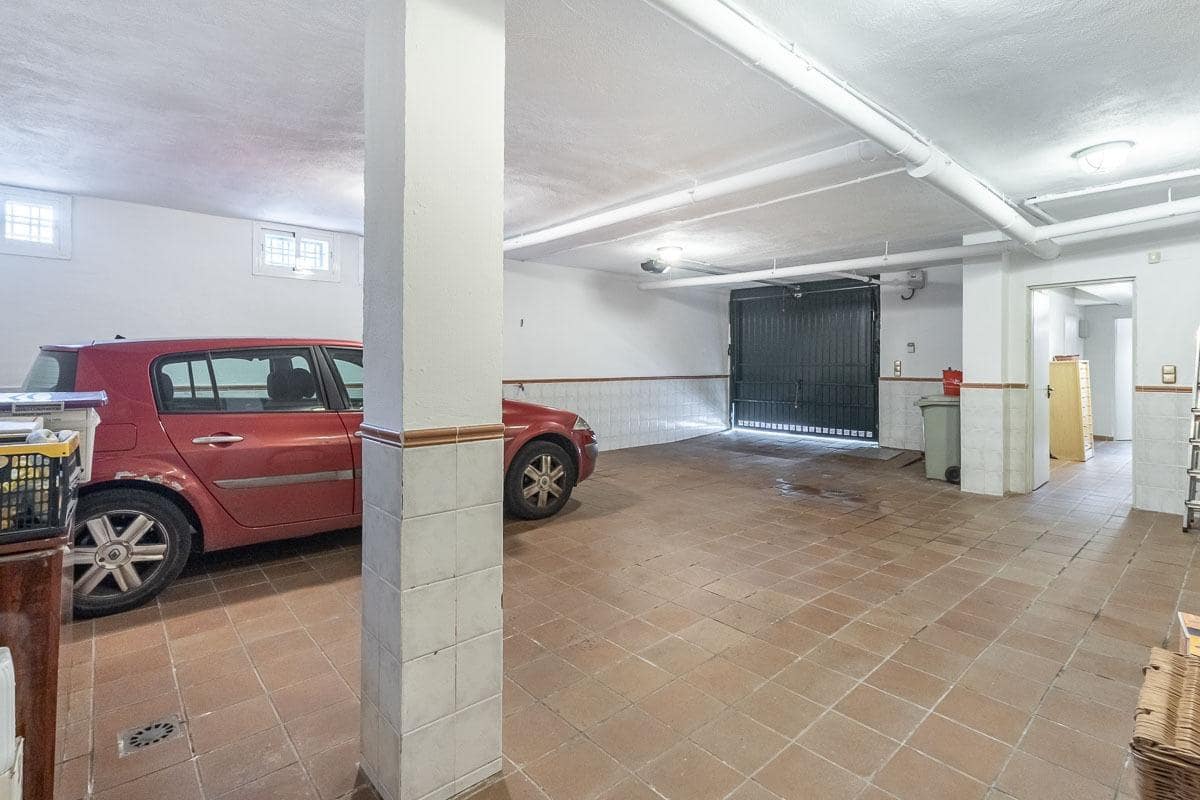 6 Zimmer Doppelhaus zu verkaufen in Granada Stadt mit Pool - 995.000 € (Ref: 9659654)