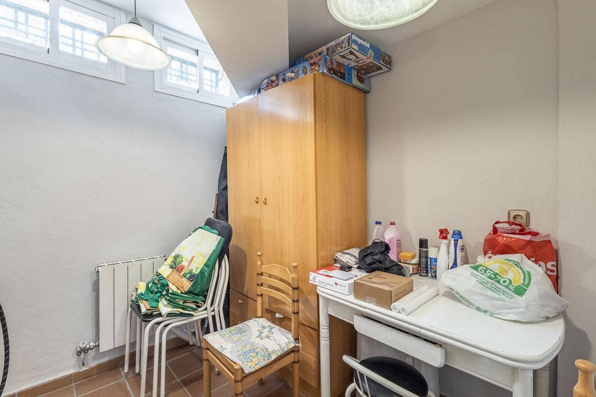 6 Zimmer Doppelhaus zu verkaufen in Granada Stadt mit Pool - 995.000 € (Ref: 9659654)