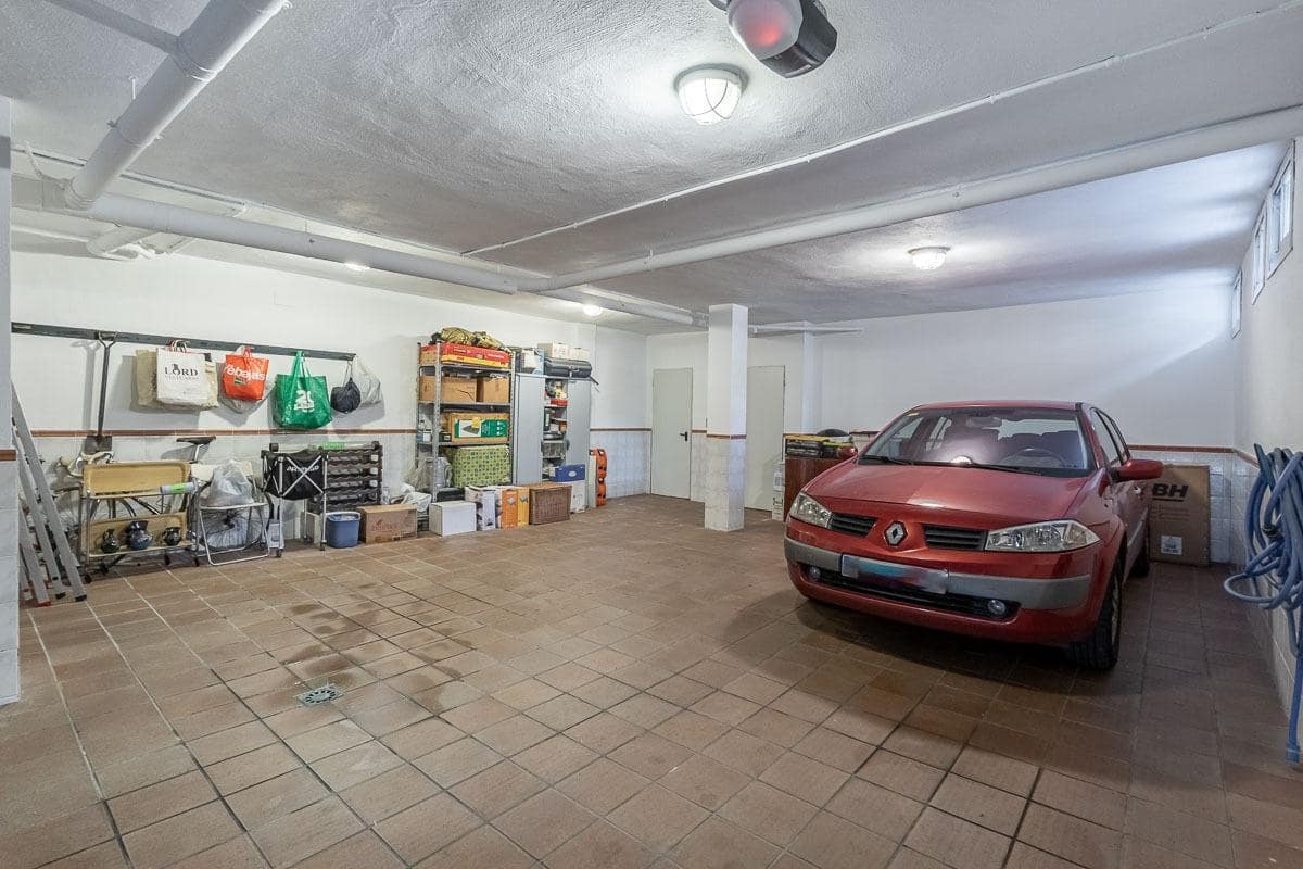 6 Zimmer Doppelhaus zu verkaufen in Granada Stadt mit Pool - 995.000 € (Ref: 9659654)