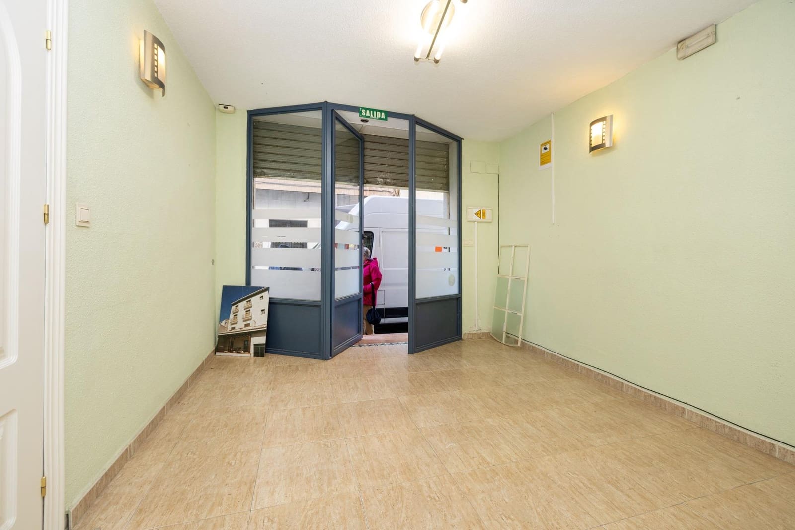 2 sovrum Kommersiell till salu i Granada stad - 80 000 € (Ref: 9666971)