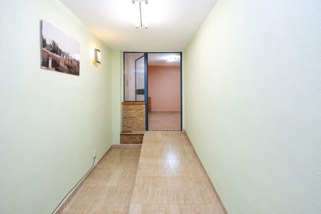 2 soverom Kommersiell til salgs i Centro, Granada by - € 80 000 (Ref: 9666971)