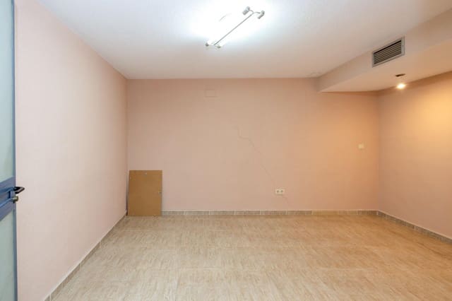 2 soverom Kommersiell til salgs i Centro, Granada by - € 80 000 (Ref: 9666971)