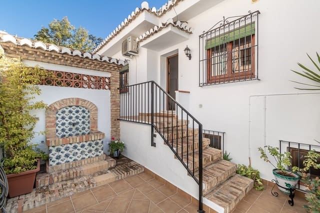 5 Zimmer Villa zu verkaufen in Granada Stadt mit Pool Garage - 975.000 € (Ref: 9666972)