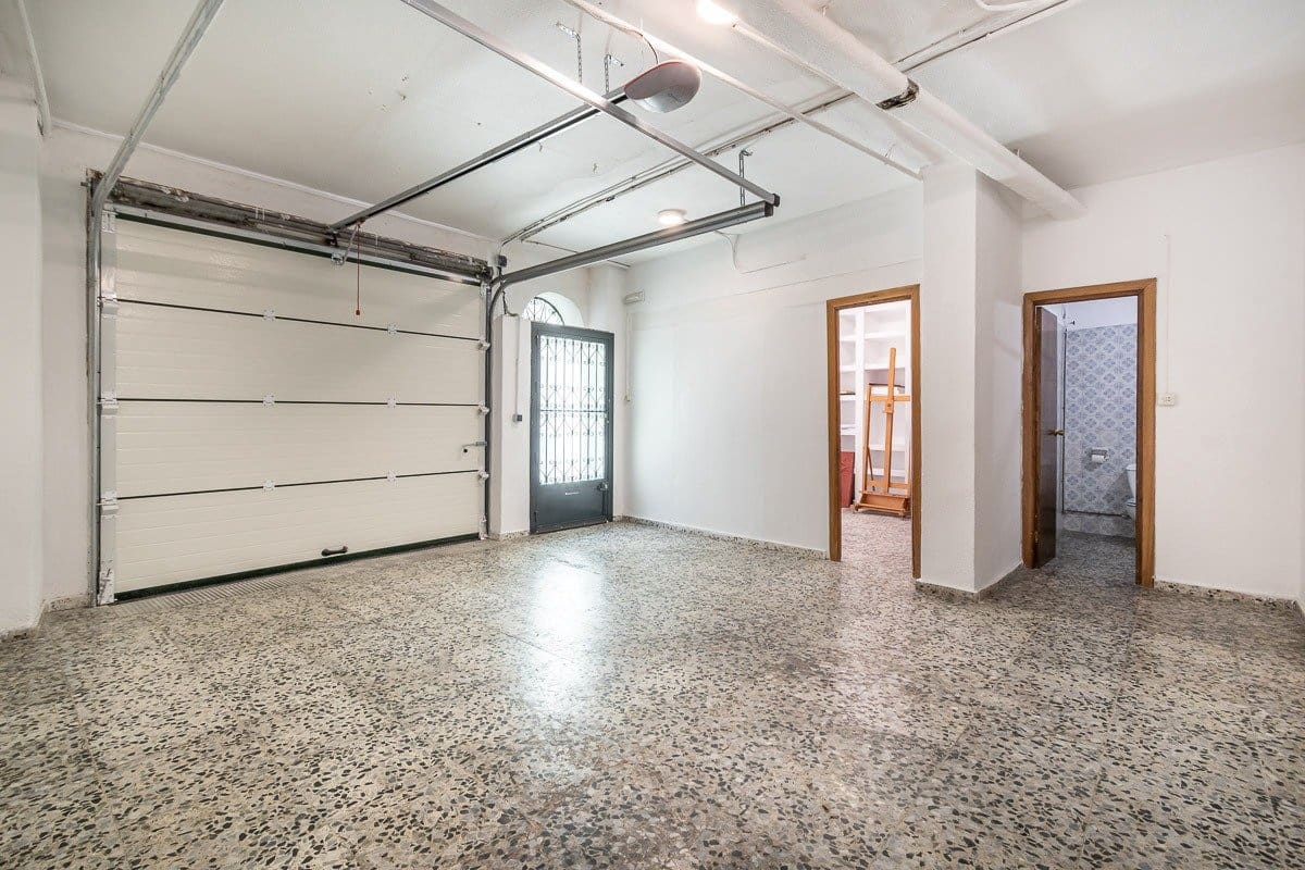 5 Zimmer Villa zu verkaufen in Granada Stadt mit Pool Garage - 975.000 € (Ref: 9666972)