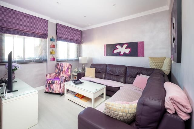 Ático de 4 habitaciones en Motril en venta - 590.000 € (Ref: 9666973)