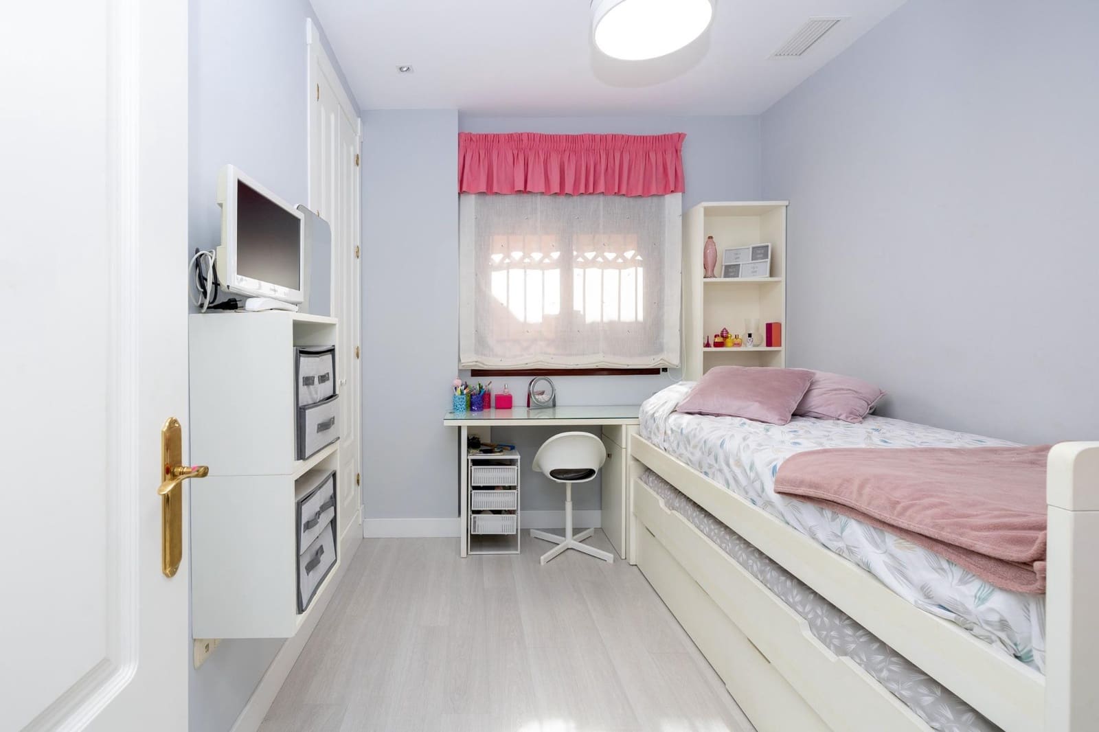 Ático de 4 habitaciones en Motril en venta con piscina garaje - 590.000 € (Ref: 9666973)