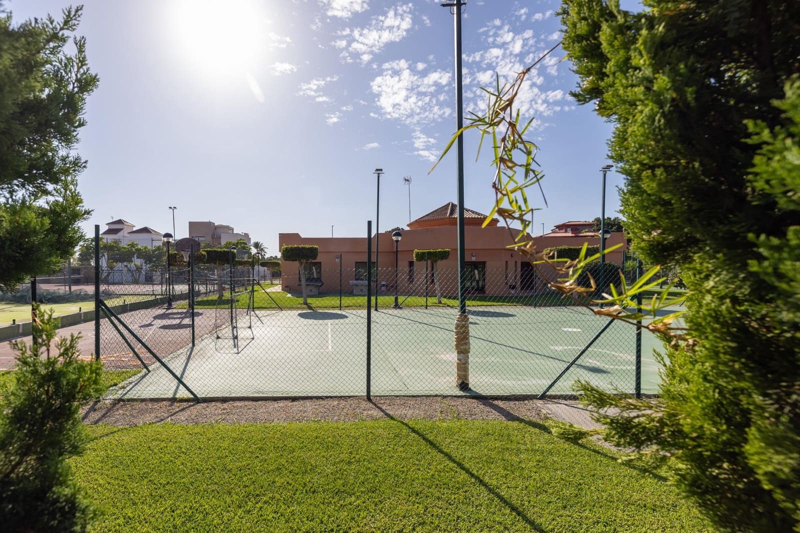 Ático de 4 habitaciones en Motril en venta con piscina garaje - 590.000 € (Ref: 9666973)