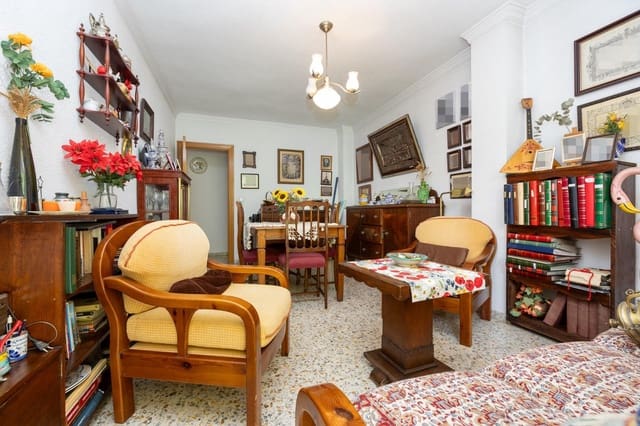 4 slaapkamer Flat te koop in Granada stad - € 387.000 (Ref: 9670934)