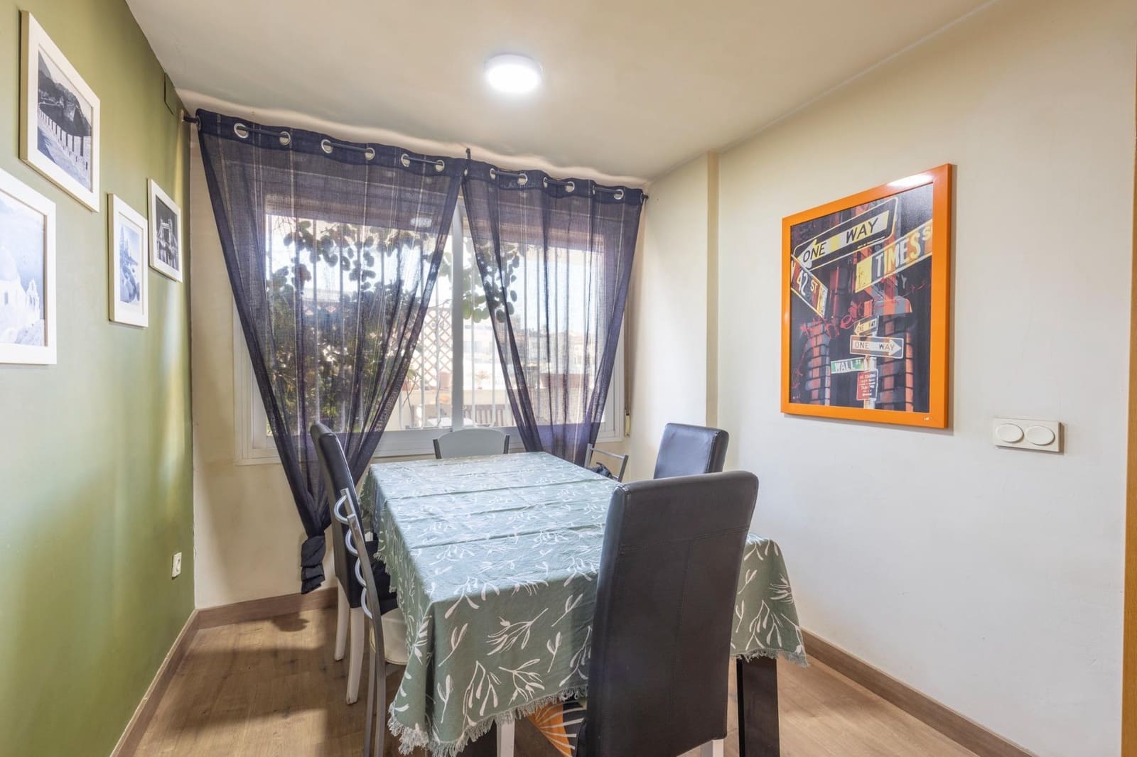 4 bedroom Terraced Villa for sale in Churriana de la Vega with garage - € 345,000 (Ref: 9670935)