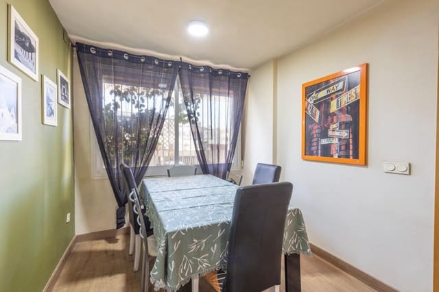 4 bedroom Terraced Villa for sale in Churriana de la Vega with garage - € 345,000 (Ref: 9670935)