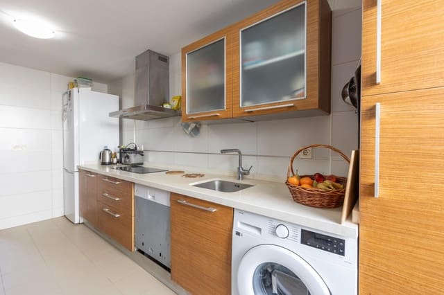 4 bedroom Terraced Villa for sale in Churriana de la Vega with garage - € 345,000 (Ref: 9670935)