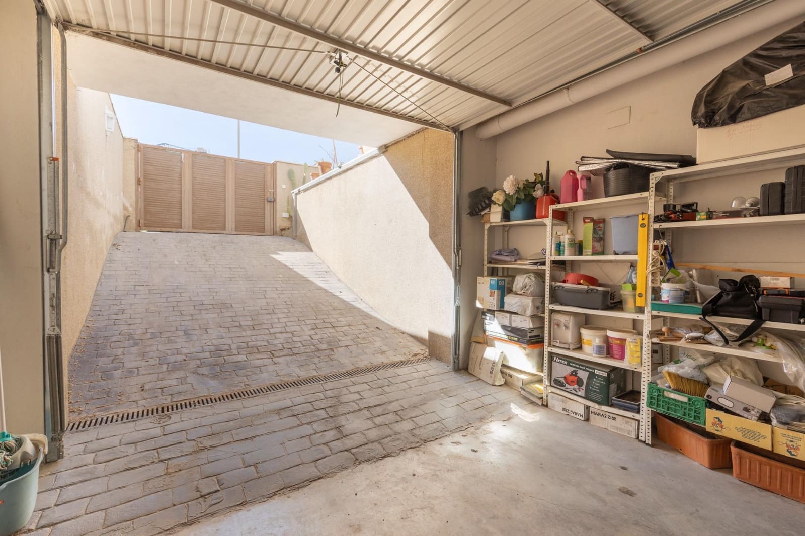 4 bedroom Terraced Villa for sale in Churriana de la Vega with garage - € 345,000 (Ref: 9670935)