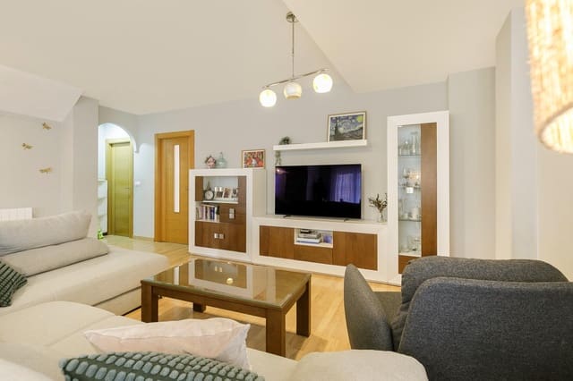 4 sovrum Radhus till salu i Churriana de la Vega med garage - 365 000 € (Ref: 9674510)