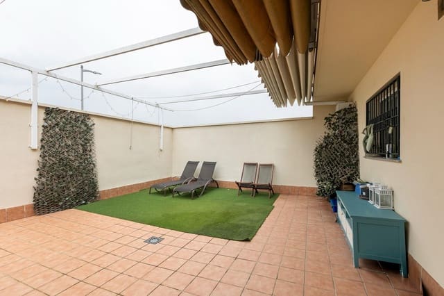 4 sovrum Radhus till salu i Churriana de la Vega med garage - 365 000 € (Ref: 9674510)