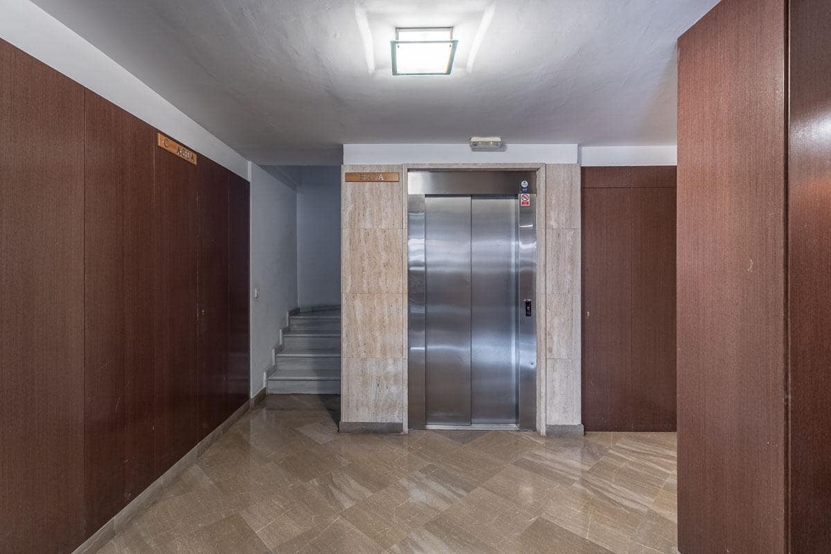 3 soverom Penthouse til salgs i Granada by med svømmebasseng garasje - € 397 500 (Ref: 9674515)