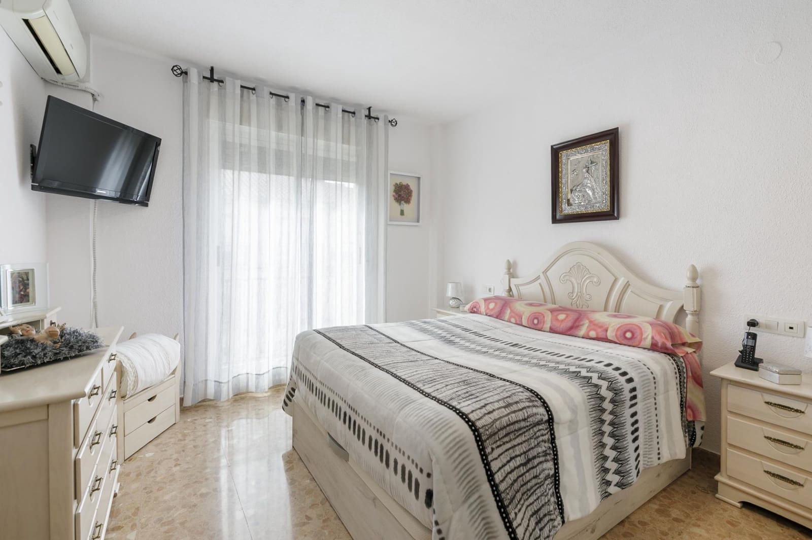 Adosado de 3 habitaciones en Vegas del Genil en venta con piscina garaje - 209.000 € (Ref: 9674517)