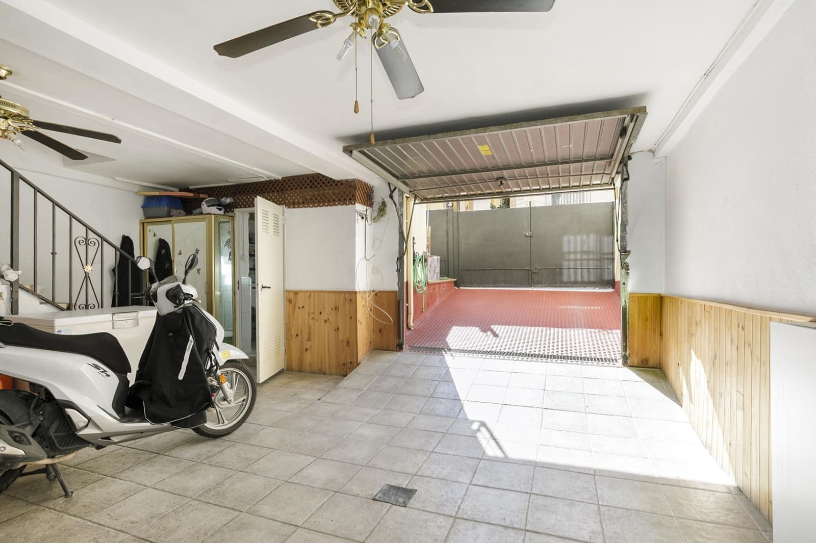 Adosado de 3 habitaciones en Vegas del Genil en venta con piscina garaje - 209.000 € (Ref: 9674517)