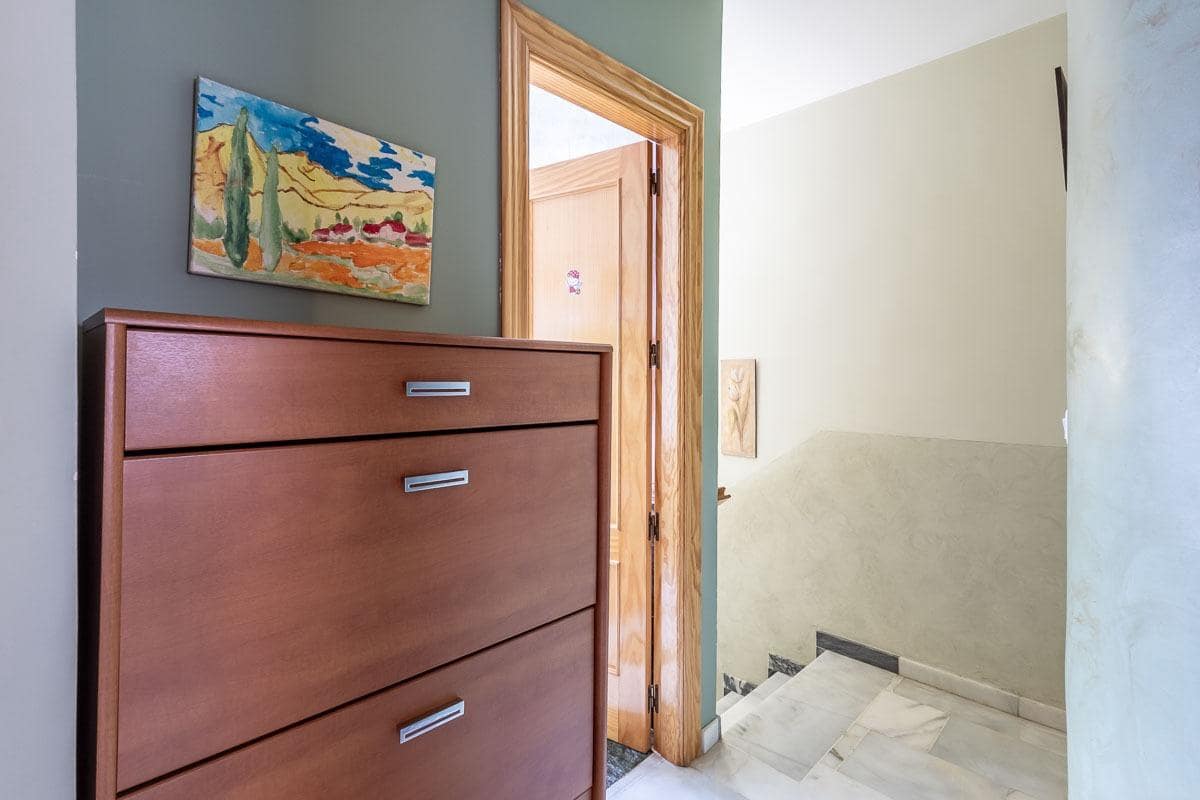 Casa de 3 habitaciones en Cúllar Vega en venta - 225.000 € (Ref: 9674524)