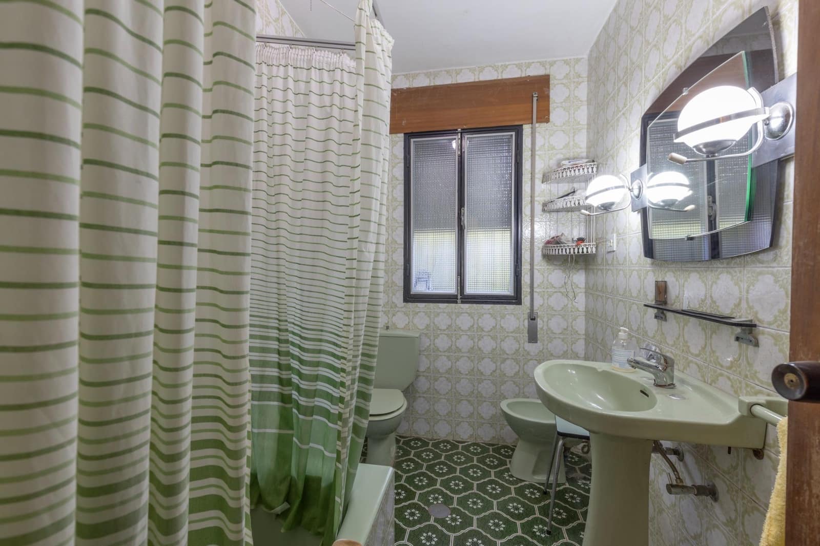 6 bedroom Villa for sale in La Zubia with pool garage - € 1,100,000 (Ref: 9674525)