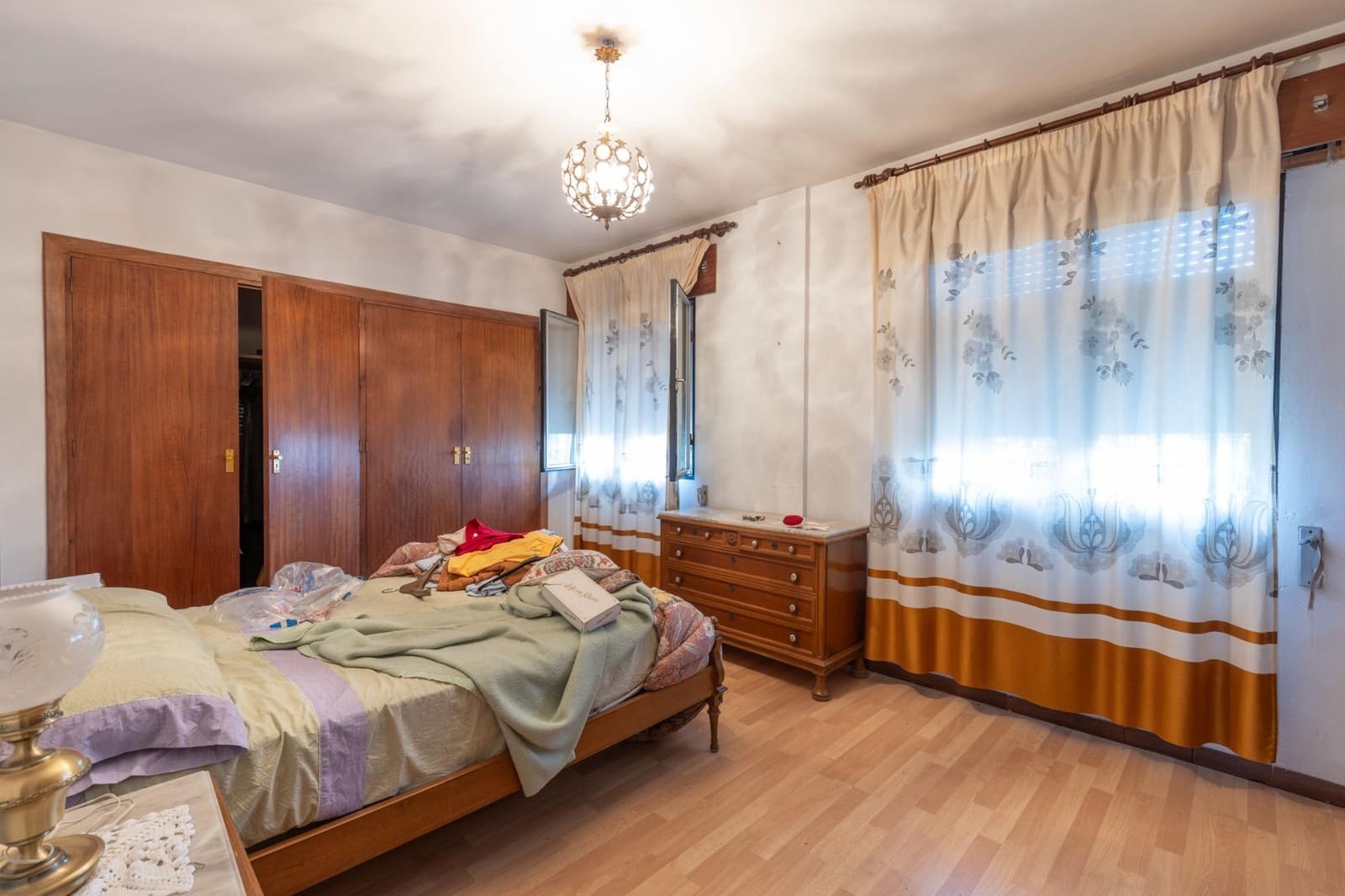 6 bedroom Villa for sale in La Zubia with pool garage - € 1,100,000 (Ref: 9674525)