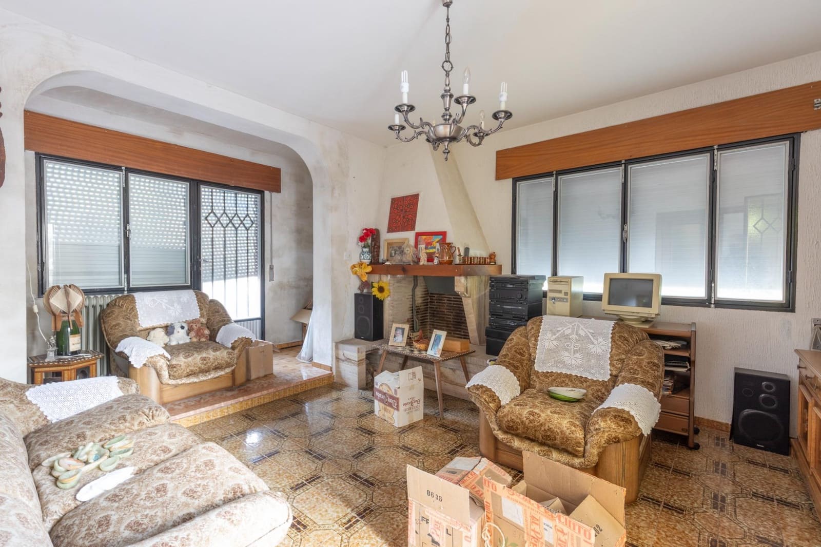 6 bedroom Villa for sale in La Zubia with pool garage - € 1,100,000 (Ref: 9674525)