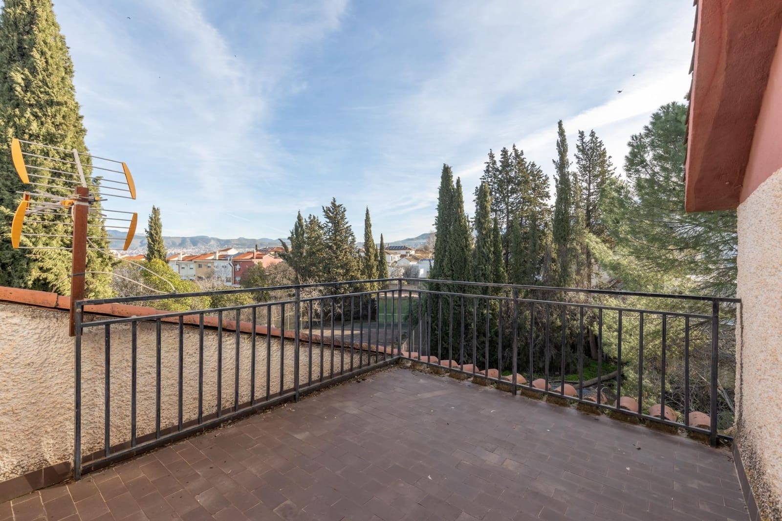 6 bedroom Villa for sale in La Zubia with pool garage - € 1,100,000 (Ref: 9674525)