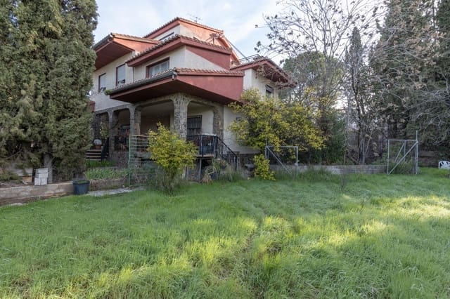 6 sypialnia Willa na sprzedaż w La Zubia z basenem garażem - 1 100 000 € (Ref: 9674525)