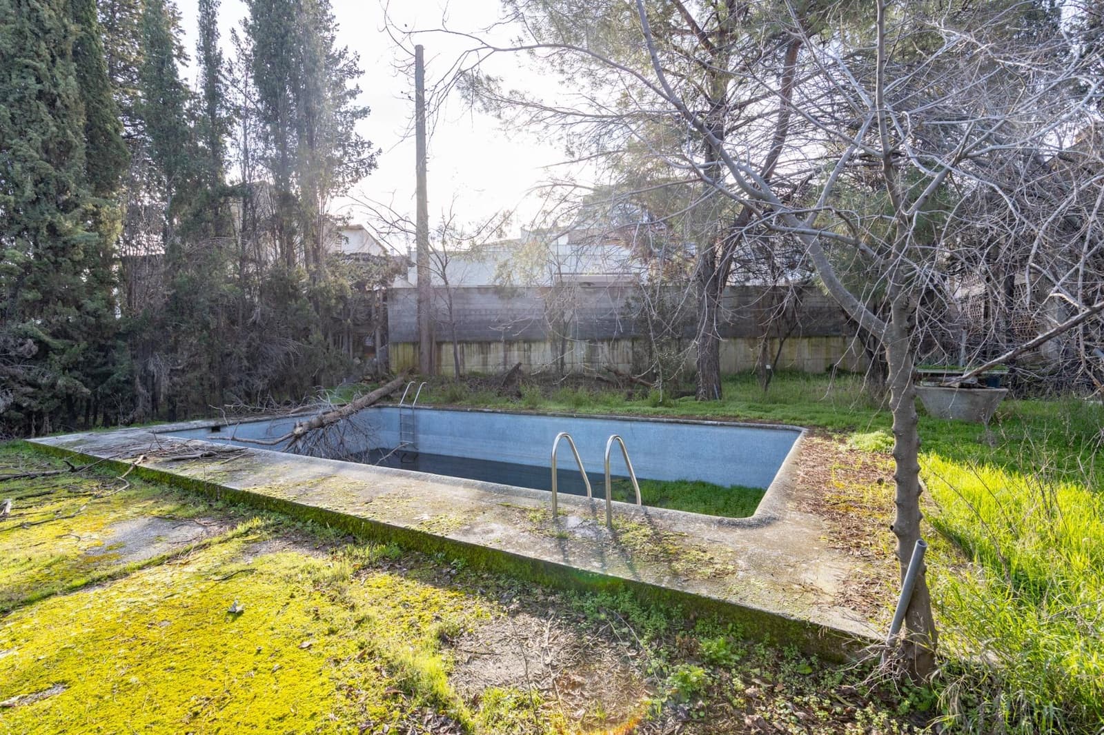 6 bedroom Villa for sale in La Zubia with pool garage - € 1,100,000 (Ref: 9674525)