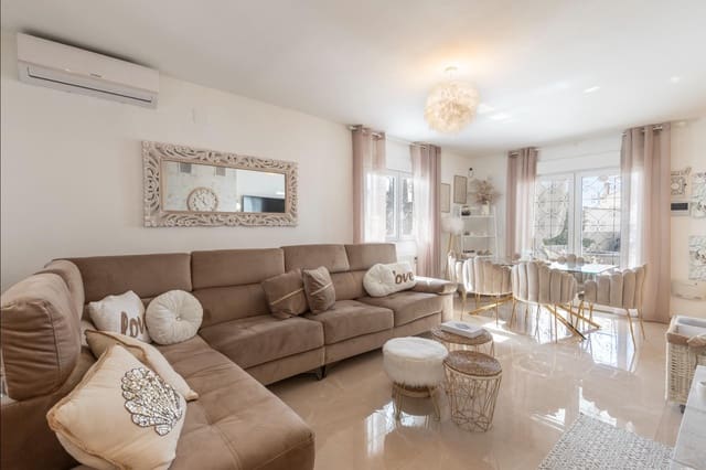 Chalet de 5 habitaciones en Peligros en venta con garaje - 395.000 € (Ref: 9677668)