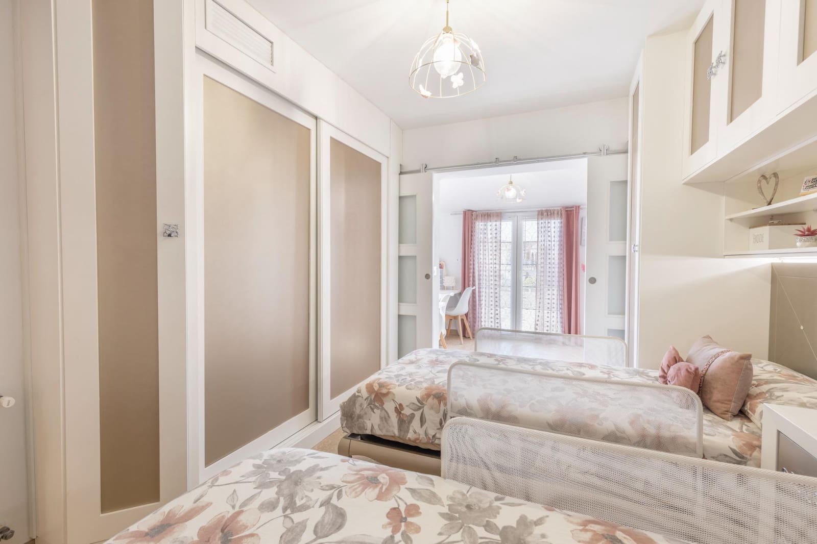 Chalet de 5 habitaciones en Peligros en venta con garaje - 395.000 € (Ref: 9677668)