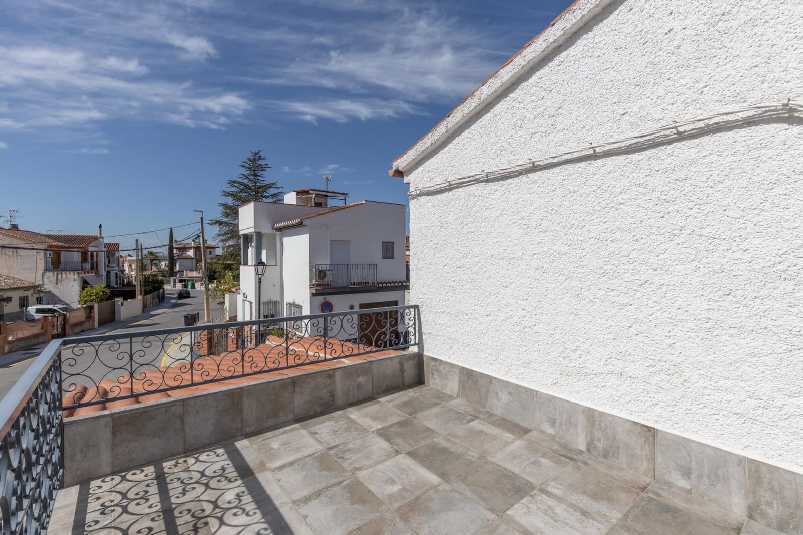 Chalet de 5 habitaciones en Peligros en venta con garaje - 395.000 € (Ref: 9677668)