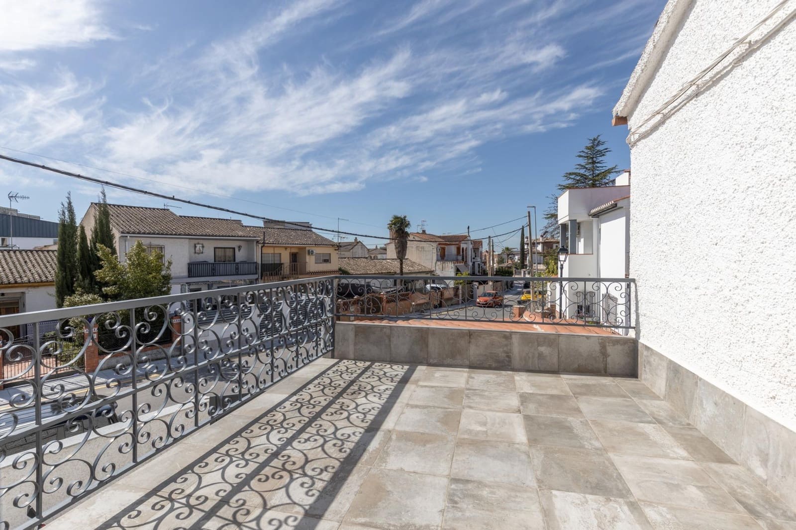 Chalet de 5 habitaciones en Peligros en venta con garaje - 395.000 € (Ref: 9677668)