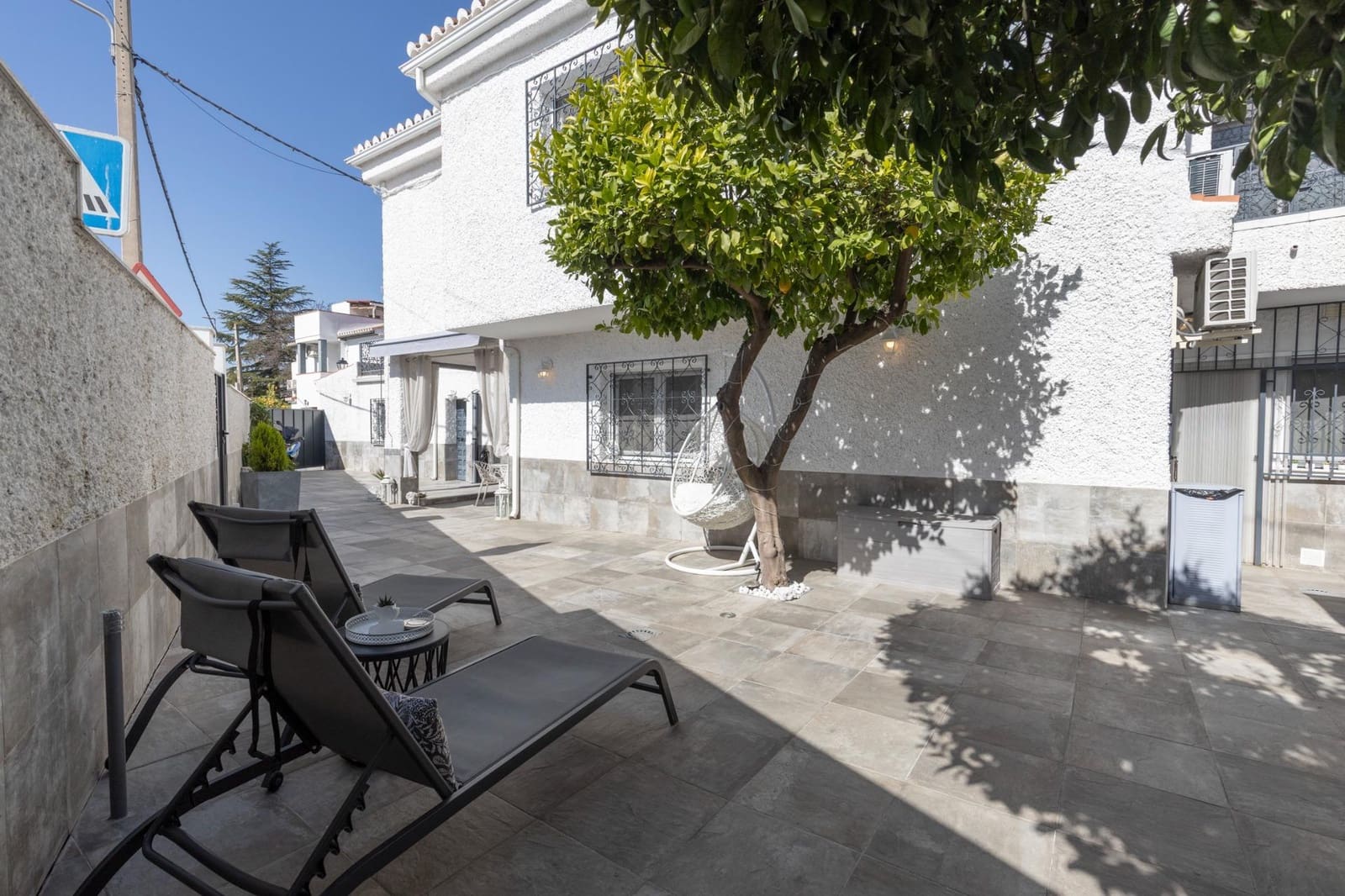 Chalet de 5 habitaciones en Peligros en venta con garaje - 395.000 € (Ref: 9677668)