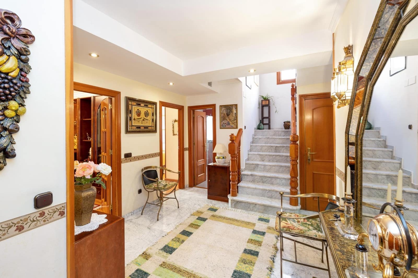 6 soveværelse Villa til salg i Granada by med swimmingpool - € 745.000 (Ref: 9677669)