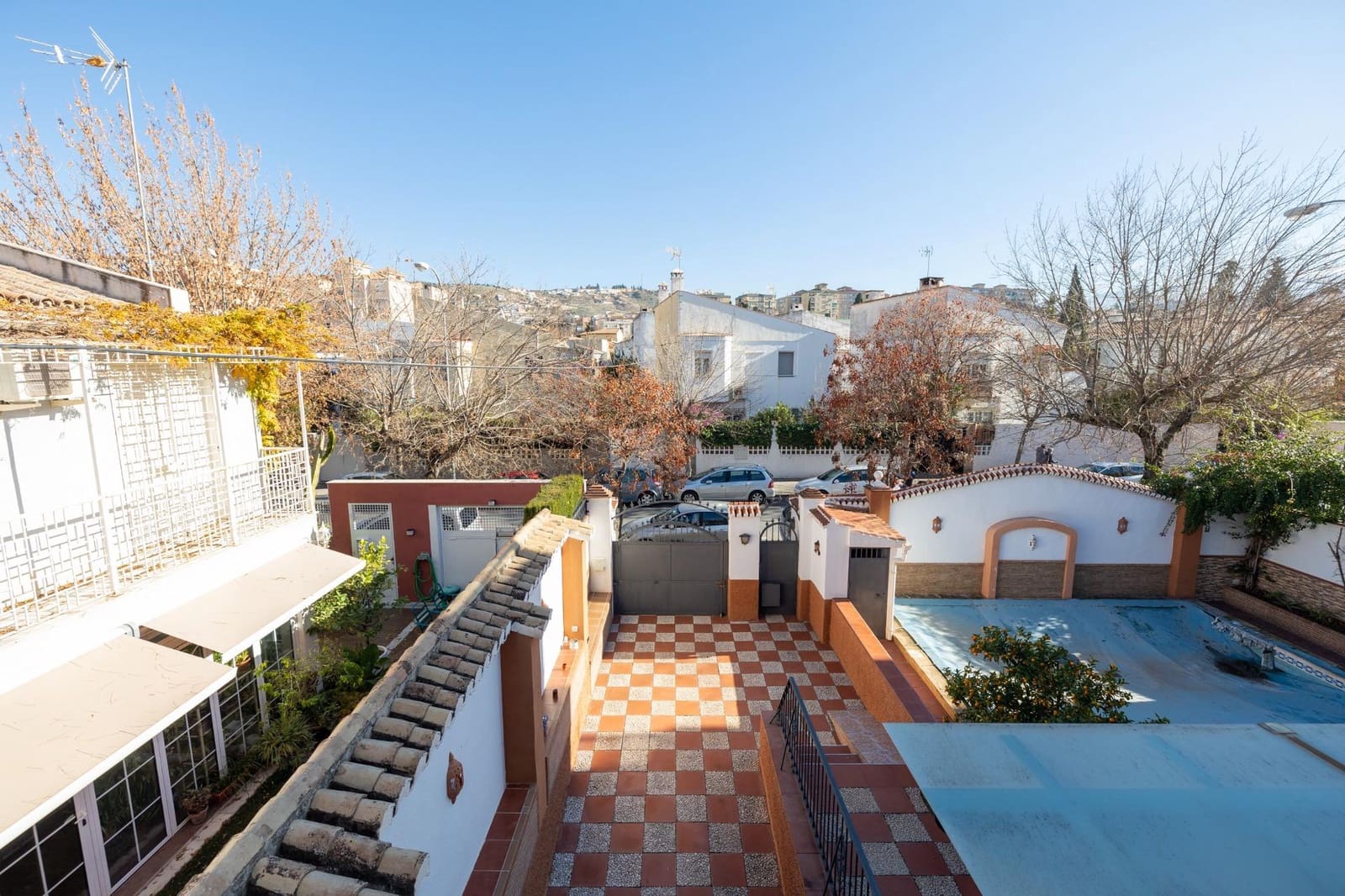 6 soveværelse Villa til salg i Granada by med swimmingpool - € 745.000 (Ref: 9677669)