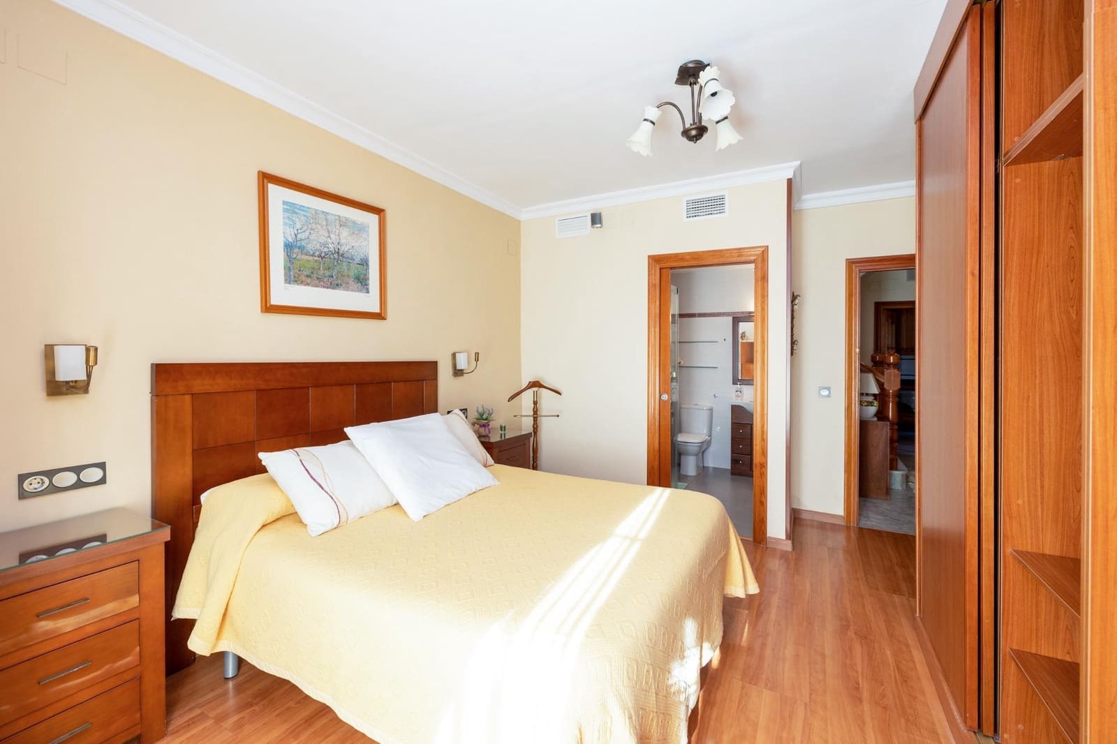 6 soveværelse Villa til salg i Granada by med swimmingpool - € 745.000 (Ref: 9677669)