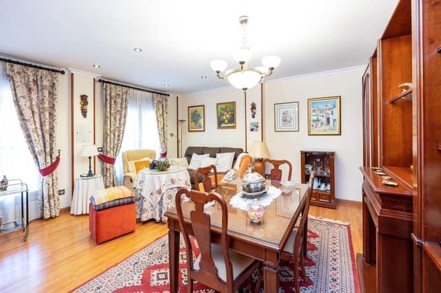 6 soveværelse Villa til salg i Cervantes, Granada by med swimmingpool - € 745.000 (Ref: 9677669)