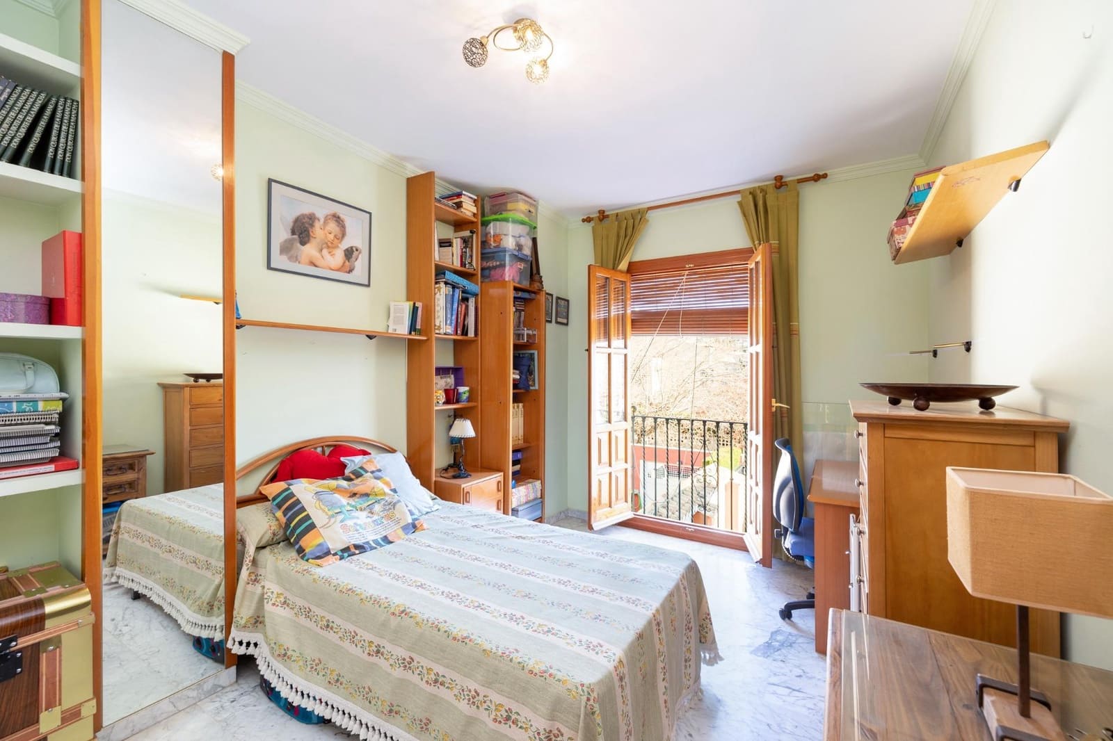 6 soveværelse Villa til salg i Granada by med swimmingpool - € 745.000 (Ref: 9677669)