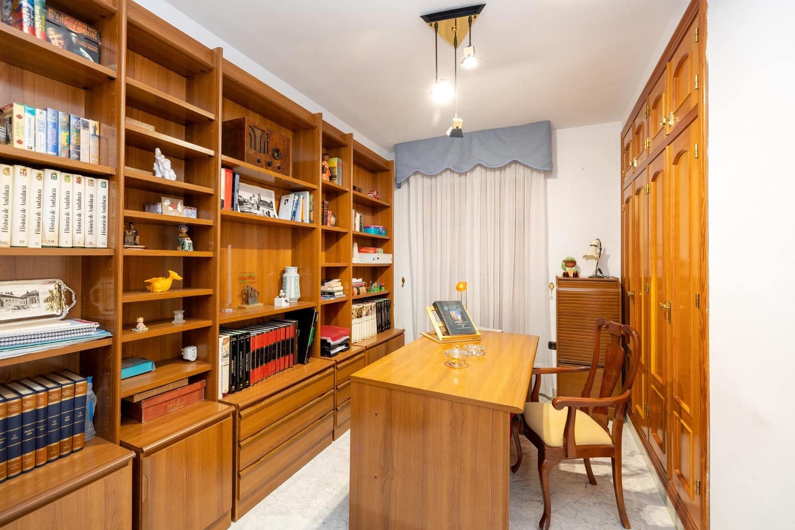 6 soveværelse Villa til salg i Granada by med swimmingpool - € 745.000 (Ref: 9677669)