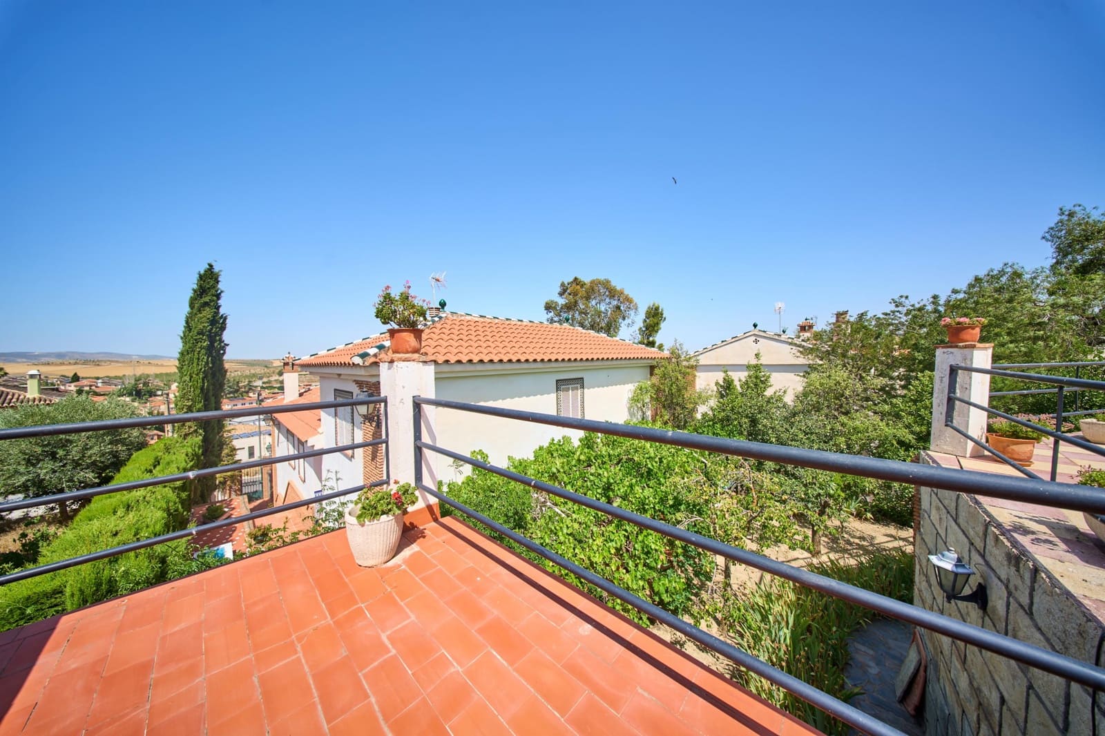 4 bedroom Villa for sale in Otura with pool - € 349,000 (Ref: 9677670)