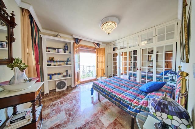 4 makuuhuone Huvila myytävänä paikassa Otura mukana uima-altaan - 349 000 € (Ref: 9677670)